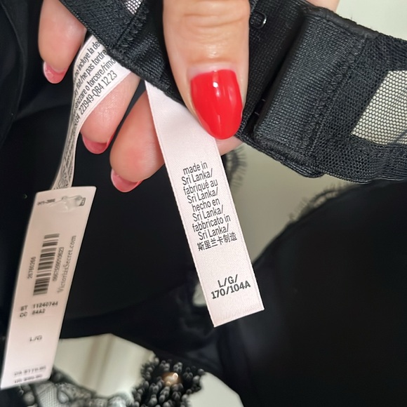 NWT VICTORIAS SECRET TEDDIE - Picture 11 of 12